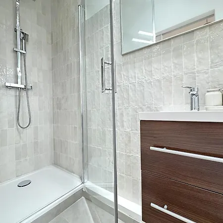 Apartment Falso Villeurbanne